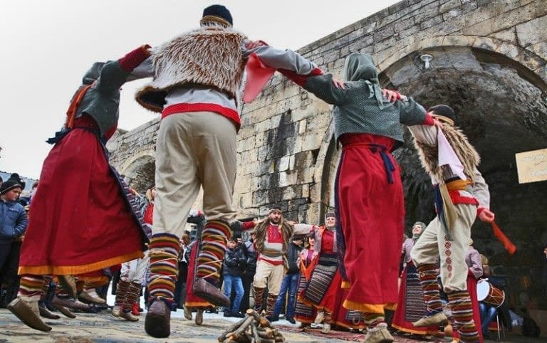 Kochari Dieu Nhay Armenia